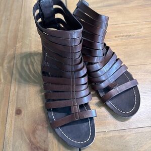 Brown leather gladiator Sandals